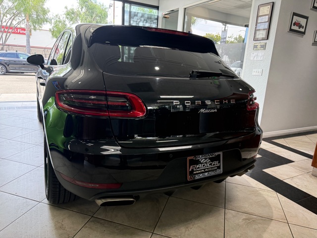 2018 Porsche Macan Awd