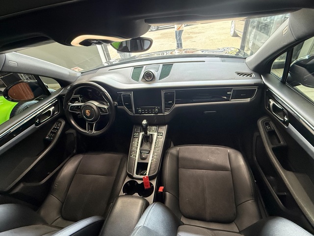 2018 Porsche Macan Awd
