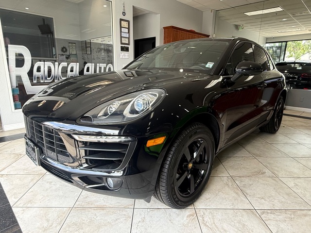 2018 Porsche Macan Awd