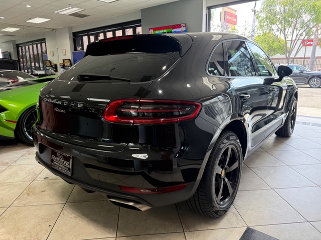 2018 Porsche Macan Awd
