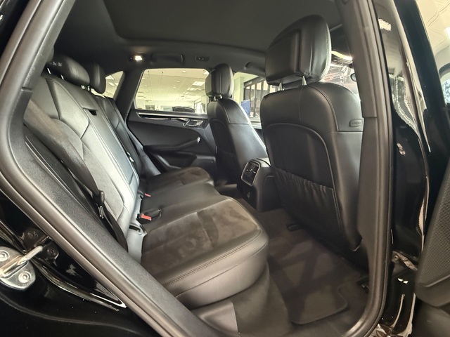 2018 Porsche Macan Awd