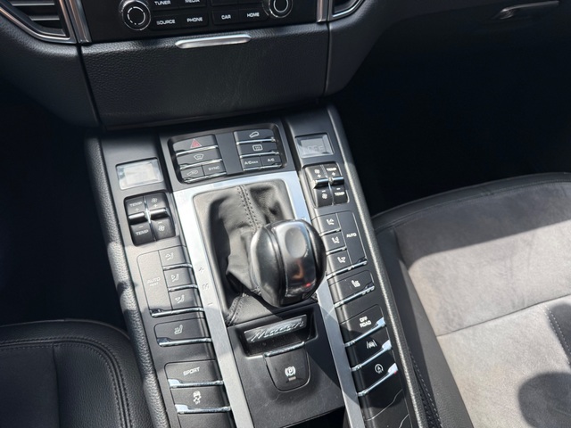 2018 Porsche Macan Awd