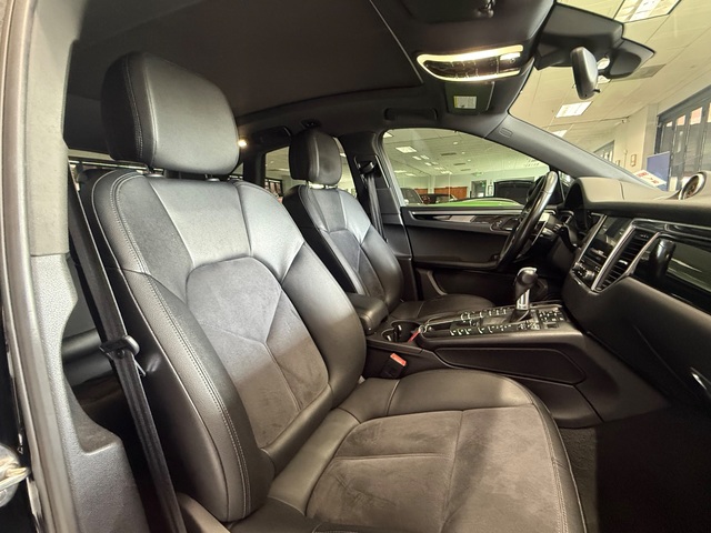 2018 Porsche Macan Awd