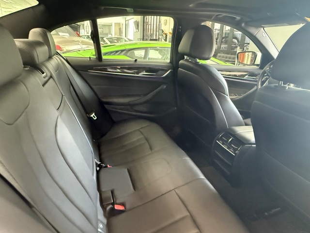 2018 BMW 530i