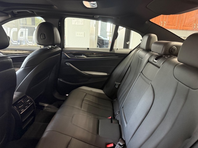 2018 BMW 530i