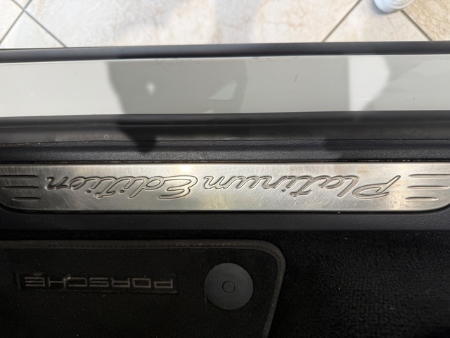 2018 Porsche Cayenne Platinum Edition