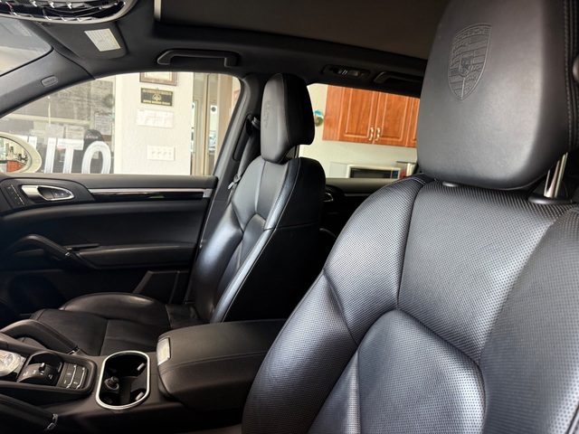 2018 Porsche Cayenne Platinum Edition