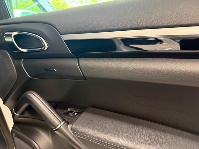 2018 Porsche Cayenne Platinum Edition