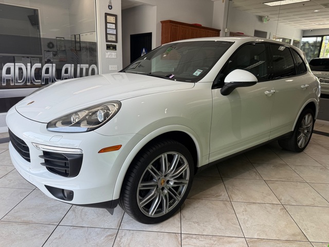 2018 Porsche Cayenne Platinum Edition