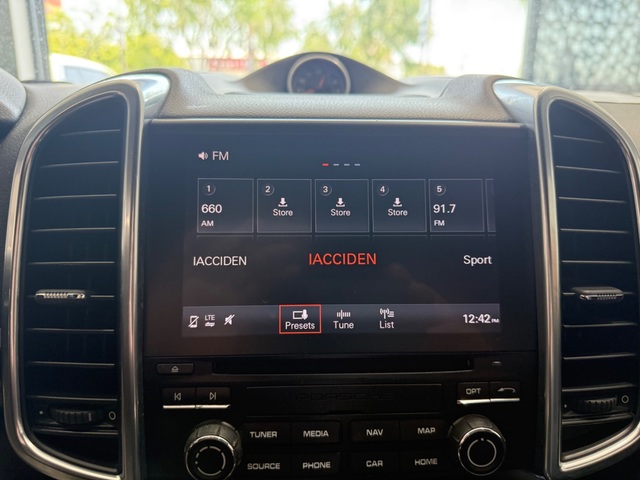 2018 Porsche Cayenne Platinum Edition