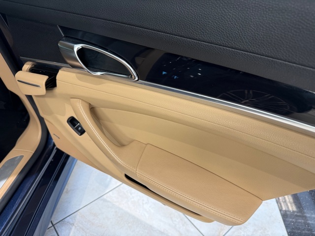 2016 Porsche Panamera 4S Edition