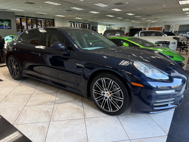 2016 Porsche Panamera 4S Edition