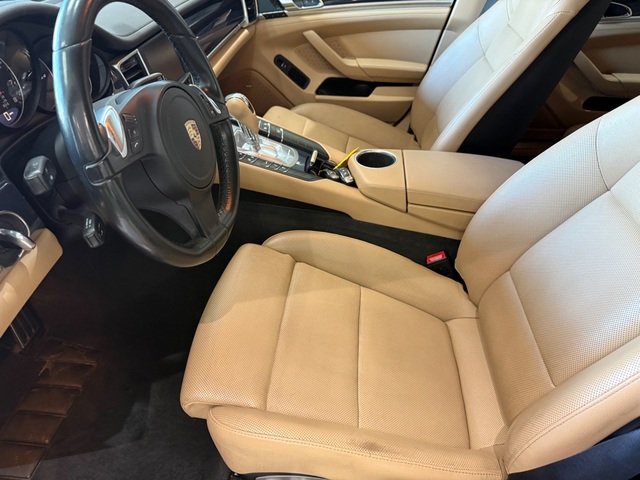 2016 Porsche Panamera 4S Edition