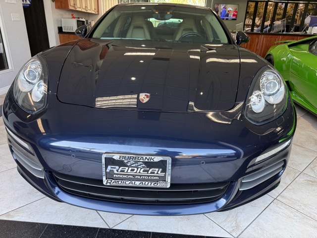 2016 Porsche Panamera 4S Edition