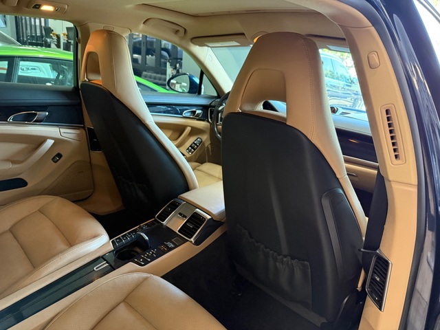 2016 Porsche Panamera 4S Edition