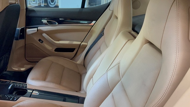 2016 Porsche Panamera 4S Edition
