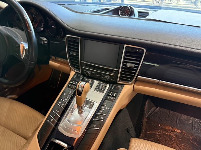 2016 Porsche Panamera 4S Edition