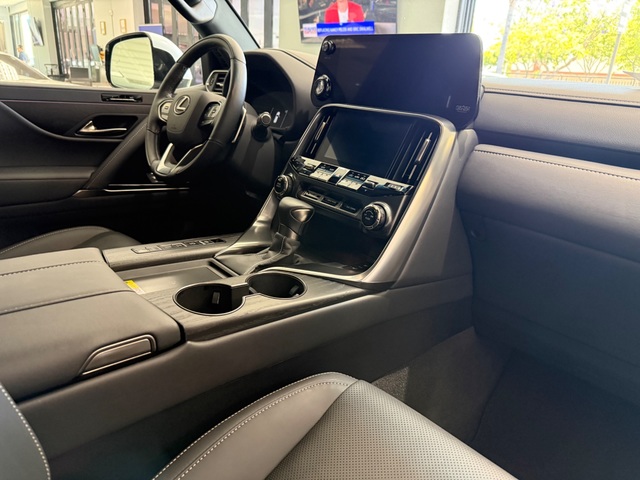 2025 Lexus LX 600 Luxury
