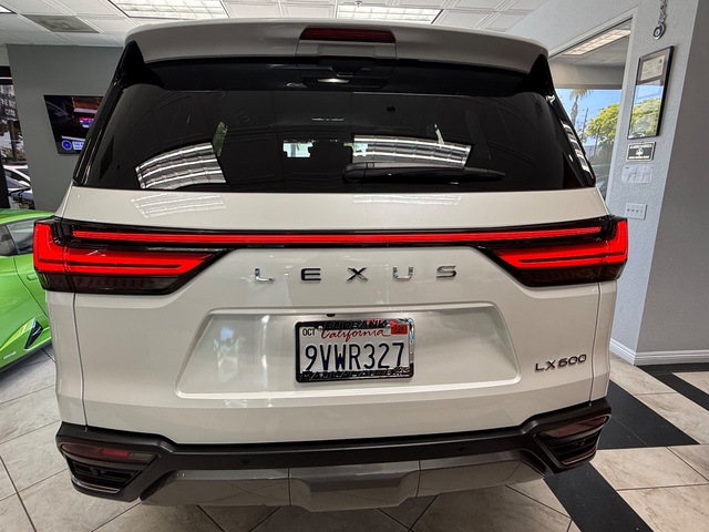 2025 Lexus LX 600 Luxury