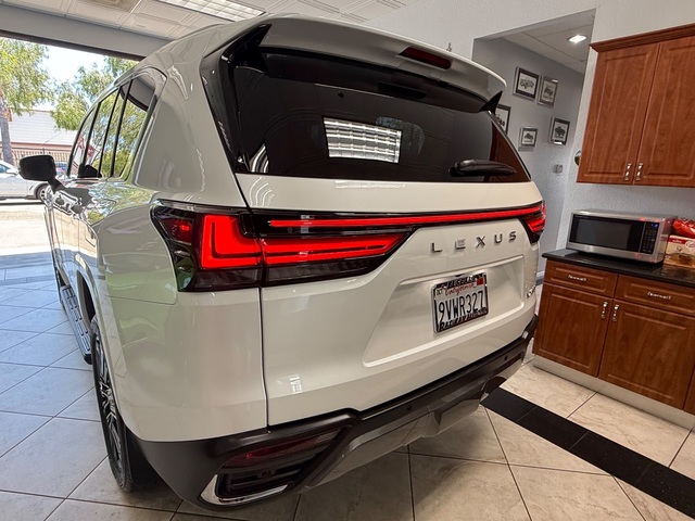 2025 Lexus LX 600 Luxury