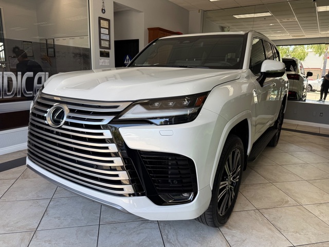 2025 Lexus LX 600 Luxury