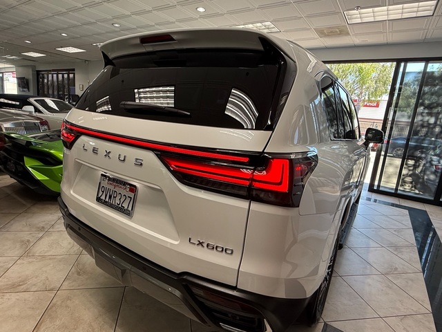 2025 Lexus LX 600 Luxury