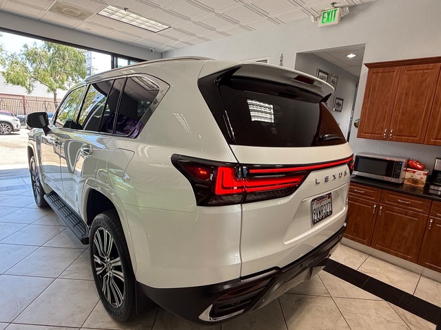 2025 Lexus LX 600 Luxury