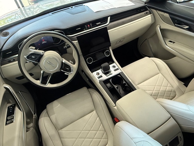 2023 Jaguar F-Pace S P250 S