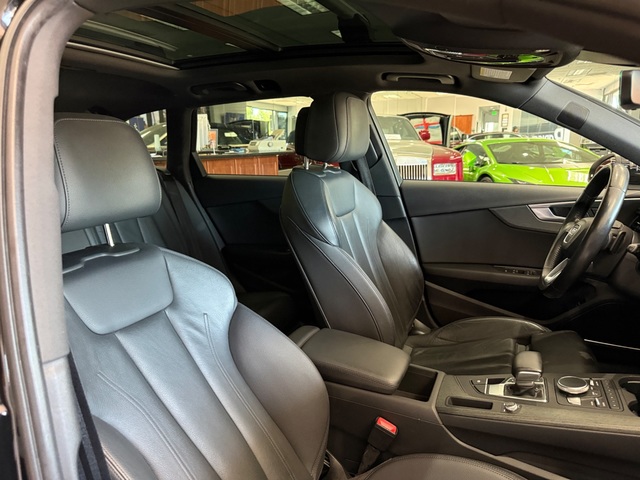 2017 Audi A4 Prestige