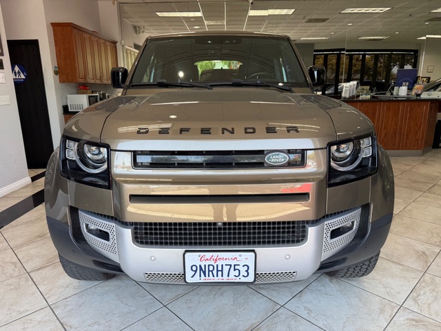 2022 Land Rover Defender 110 SE