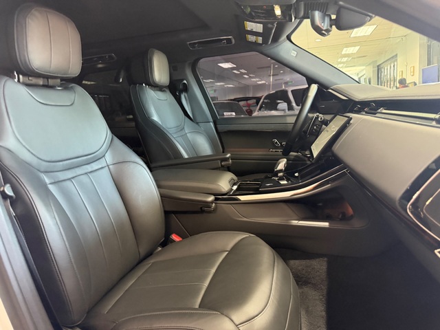 2024 Land Rover Range Rover Sport P360 SE