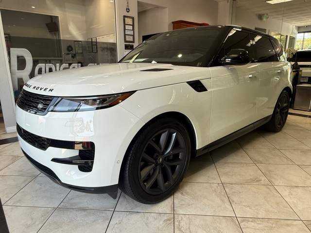 2024 Land Rover Range Rover Sport P360 SE