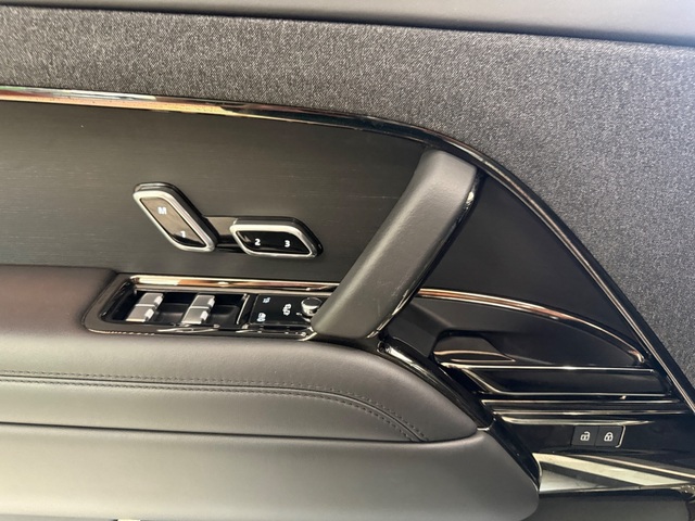 2024 Land Rover Range Rover Sport P360 SE