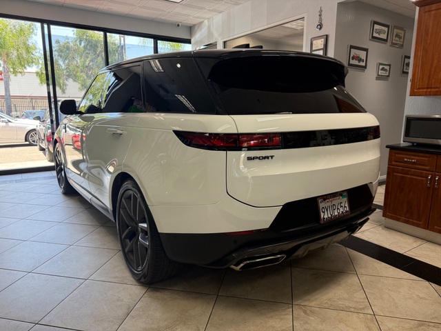 2024 Land Rover Range Rover Sport P360 SE