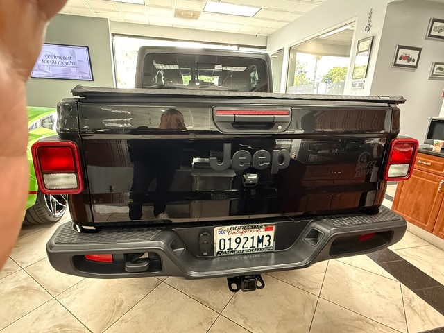 2021 Jeep Gladiator Willy Sport 4x4