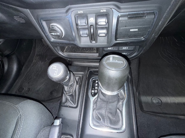 2021 Jeep Gladiator Willy Sport 4x4