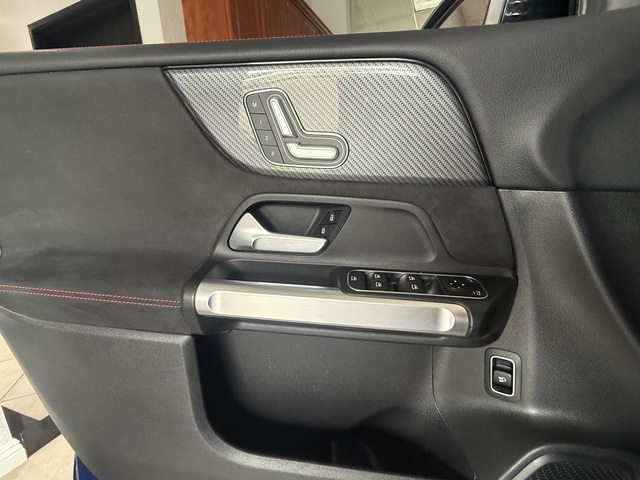 2021 Mercedes-Benz GLB 250 GLB 250