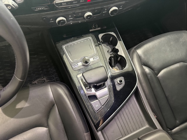 2017 Audi Q7 Quattro Premium Plus