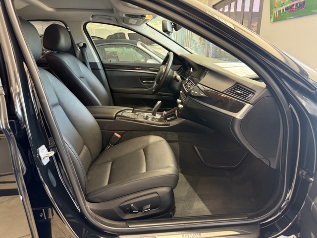 2015 BMW 5 Series 528I
