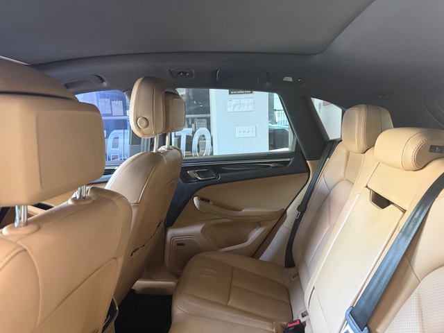 2017 Porsche Macan S