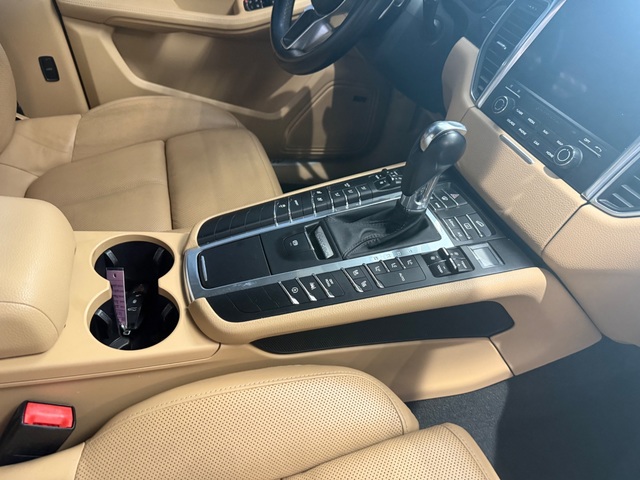 2017 Porsche Macan S