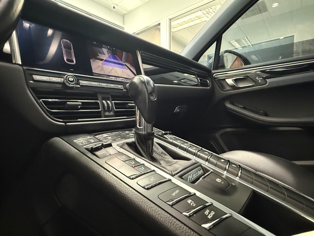 2020 Porsche Macan