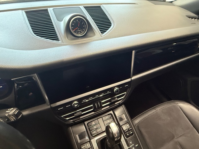2020 Porsche Macan