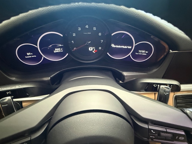 2023 Porsche Panamera 4
