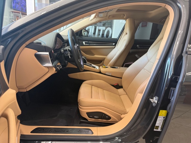 2023 Porsche Panamera 4