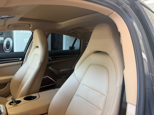 2023 Porsche Panamera 4