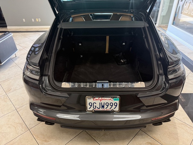 2023 Porsche Panamera 4