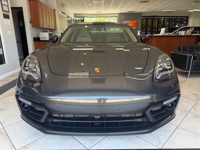 2023 Porsche Panamera 4