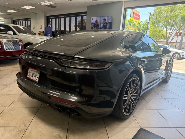 2023 Porsche Panamera 4