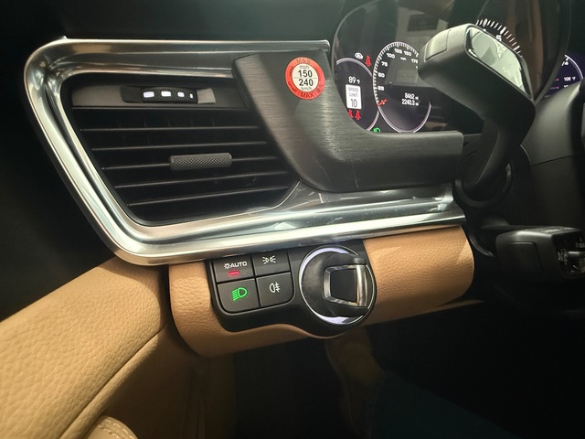 2023 Porsche Panamera 4